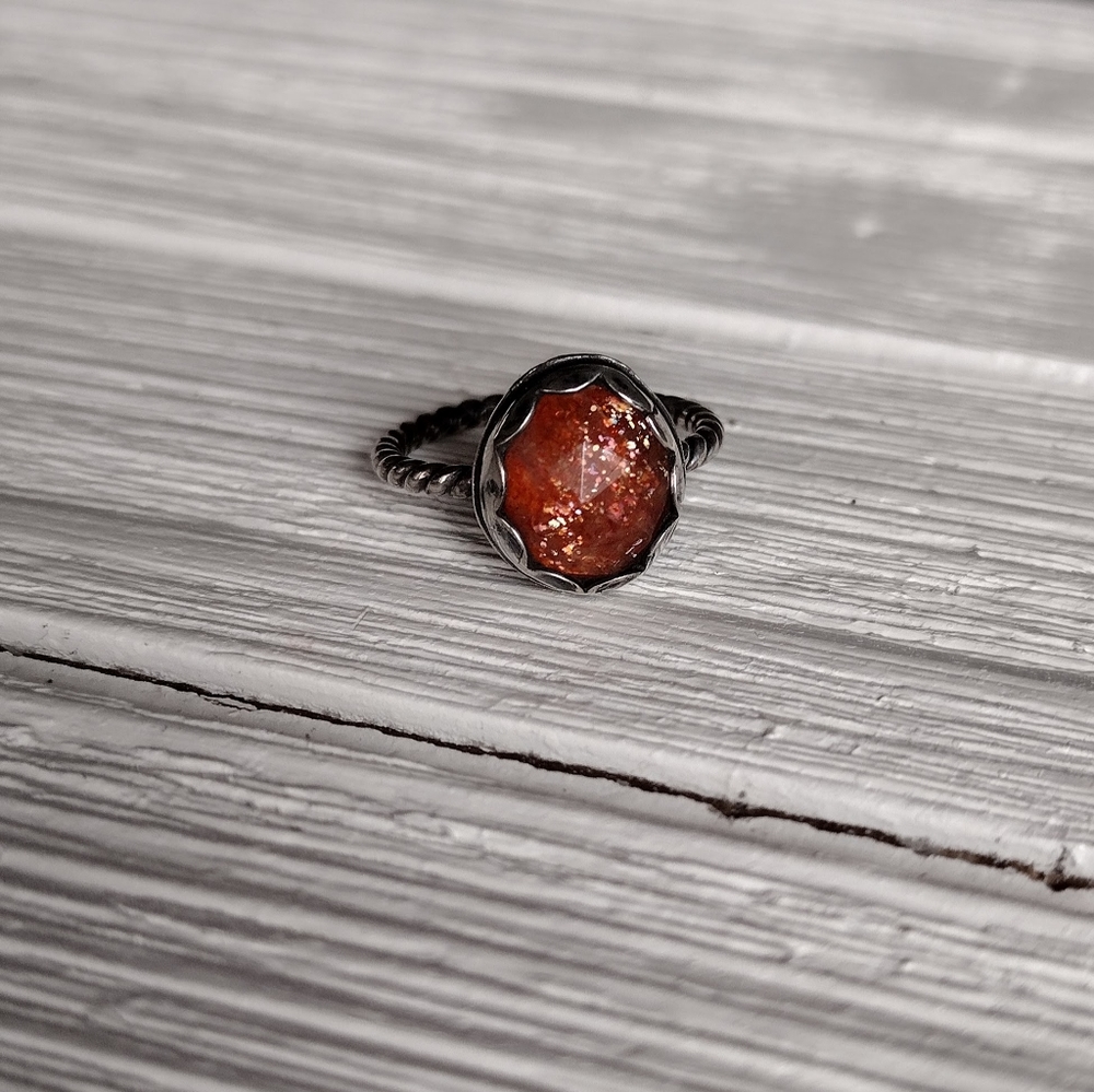 Sunstone Ring - Picture 12 of 16